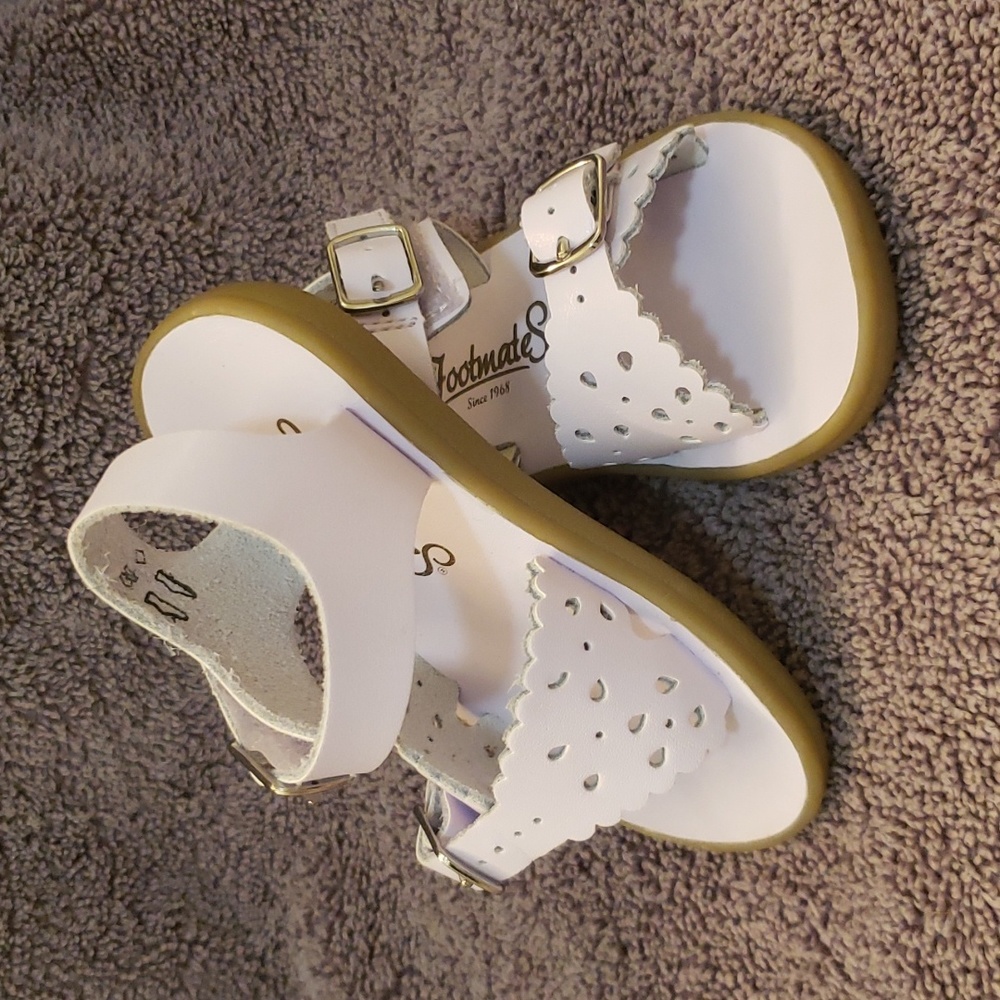 Footmates Ariel Sandle size 5